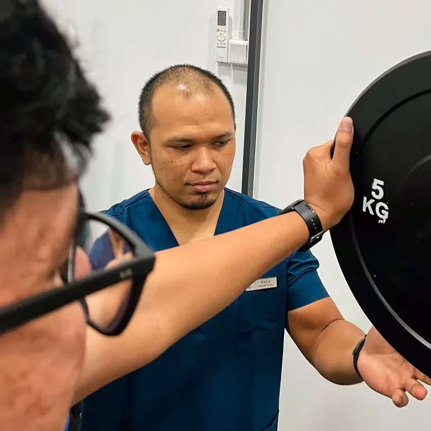 Trainer session with client
